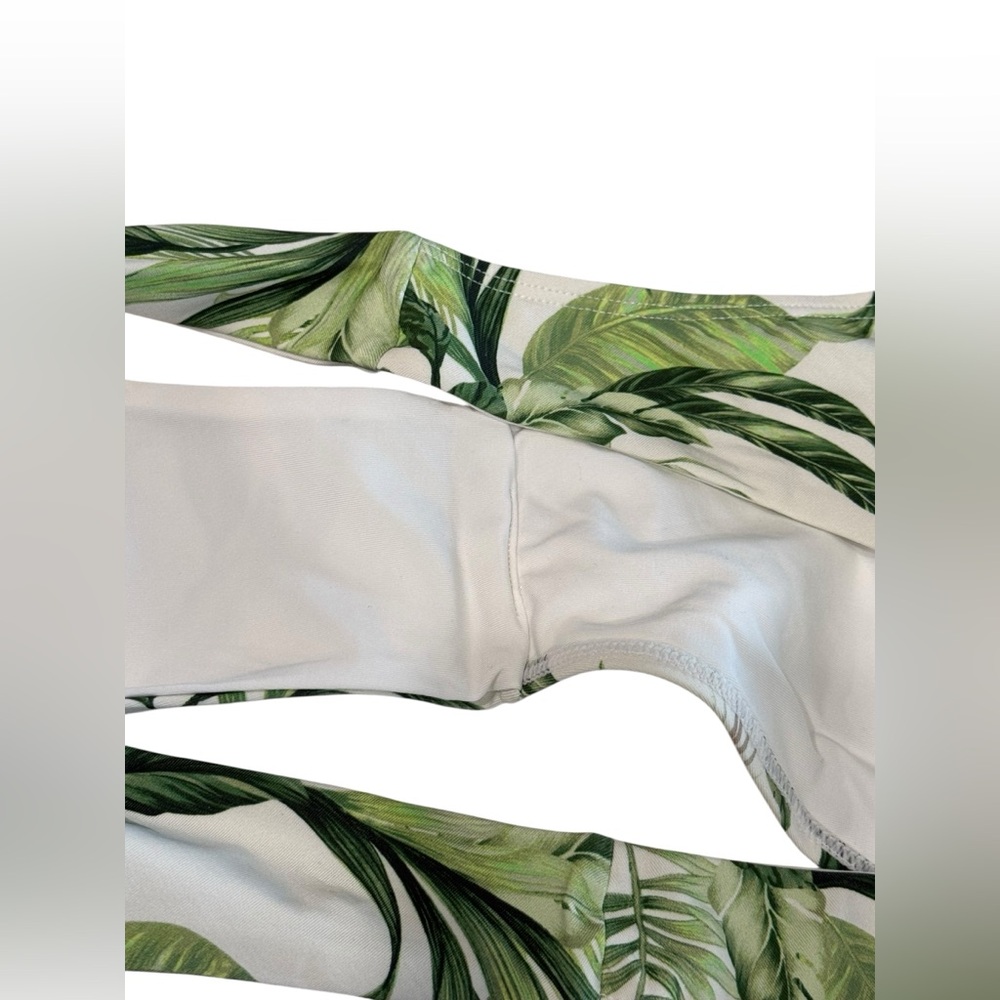 Monday‎ Swimwear Tropical Leaf Bikini Top (L) and Bottom (V) - Picture 8 of 10